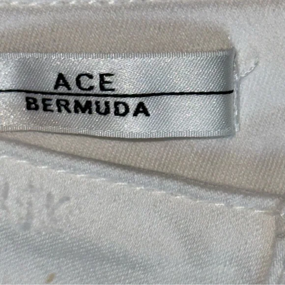 NEW Vigoss Distressed White Ace High‎ Rise Bermuda Shorts size 25 - Picture 6 of 9